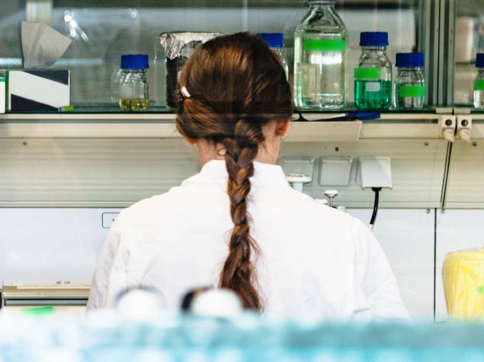 En la pandemia, las mujeres están haciendo menos investigación en todos los ámbitos.