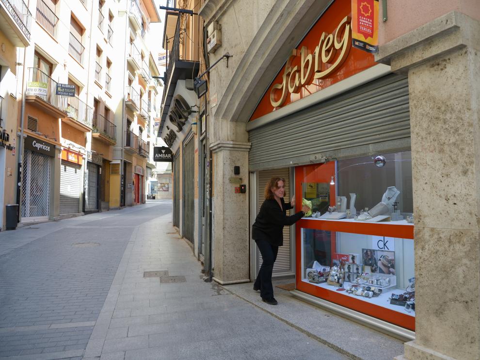 El comercio en Teruel cerrado por el coronavirus se prepara para abrir /2020-04-29/ Foto: Jorge Escudero [[[FOTOGRAFOS]]] [[[HA ARCHIVO]]]