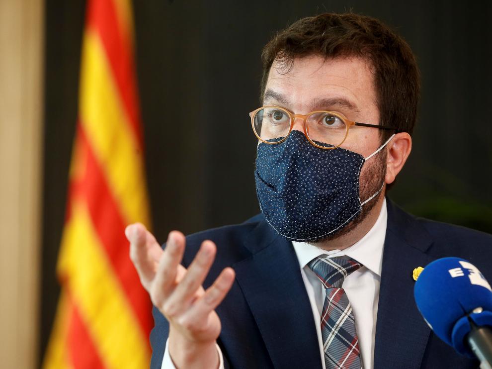 Aragonès pide a Torra "consensuar la respuesta" a su posible inhabilitación