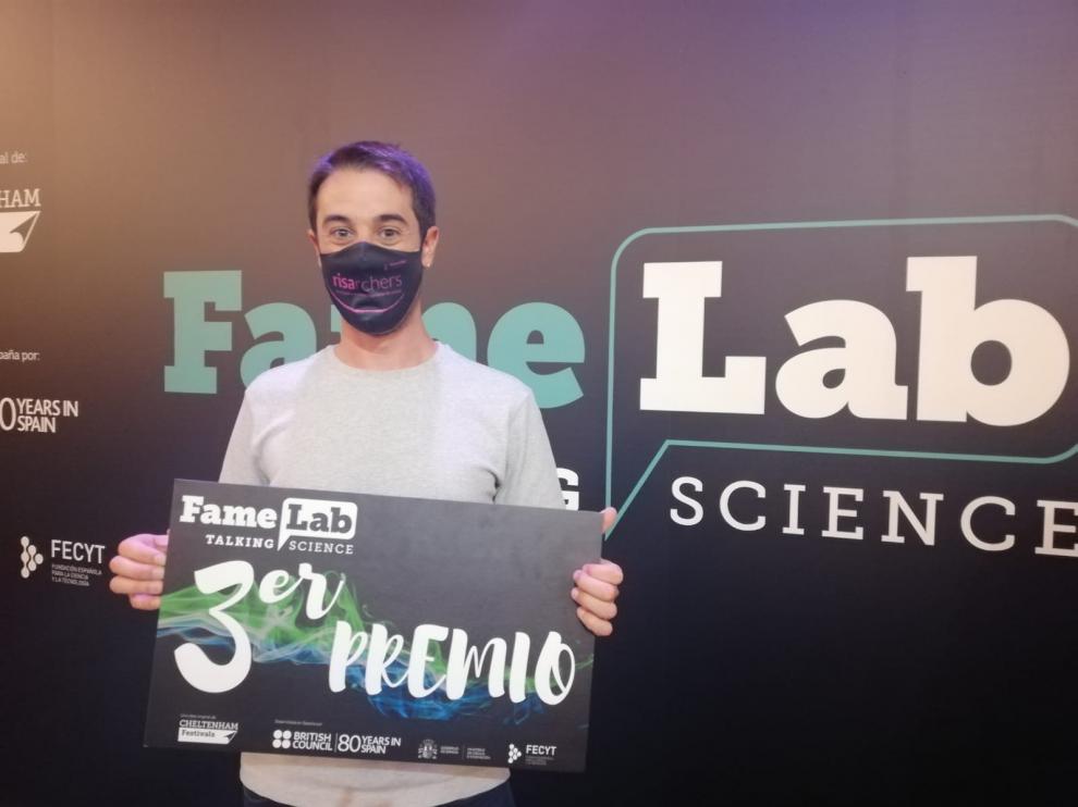 Víctor Manero tras quedarse tercero en la final del concurso de monólogos científicos Famelab, celebrada este miércoles en Madrid.
