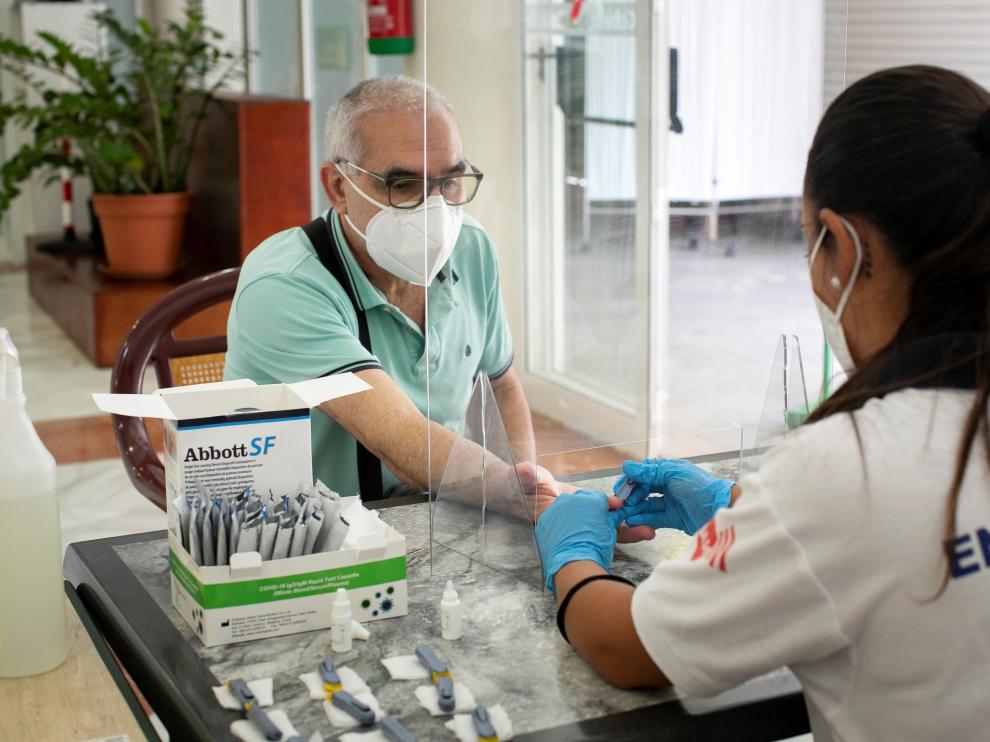Canarias comienza los cribados de detección de coronavirus en un barrio de Las Palmas de Gran Canaria
