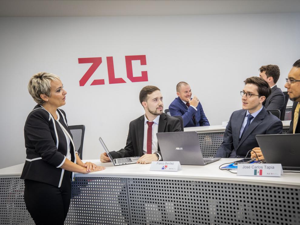 Imagen de ediciones anteriores del Máster en Dirección de Supply Chain. zlc
