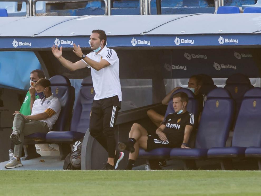 Baraja, en la tarde de este sábado en el banquillo del Real Zaragoza en La Romareda frente al Getafe.