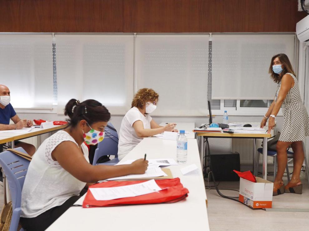 Imagen de una de las clases en las que se imparten cursos para voluntarios de Zaragoza.