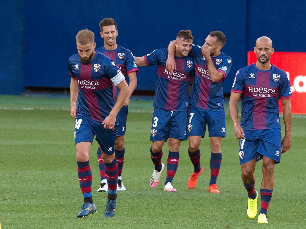 Maffeo celebra con Ferreiro su gol ante el Villarreal.