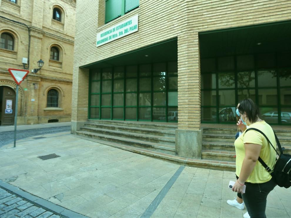 La residencia del Pilar, situada en la plaza Urriés de Huesca.
