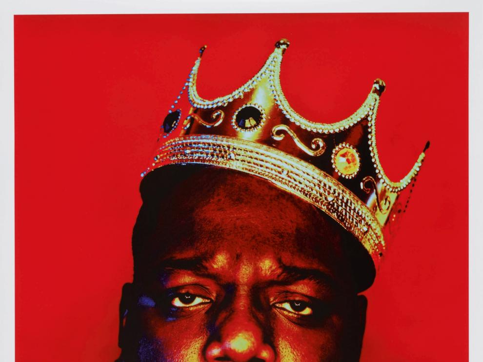 Vendida por casi 600.000 dólares la corona de plástico de Notorious B.I.G