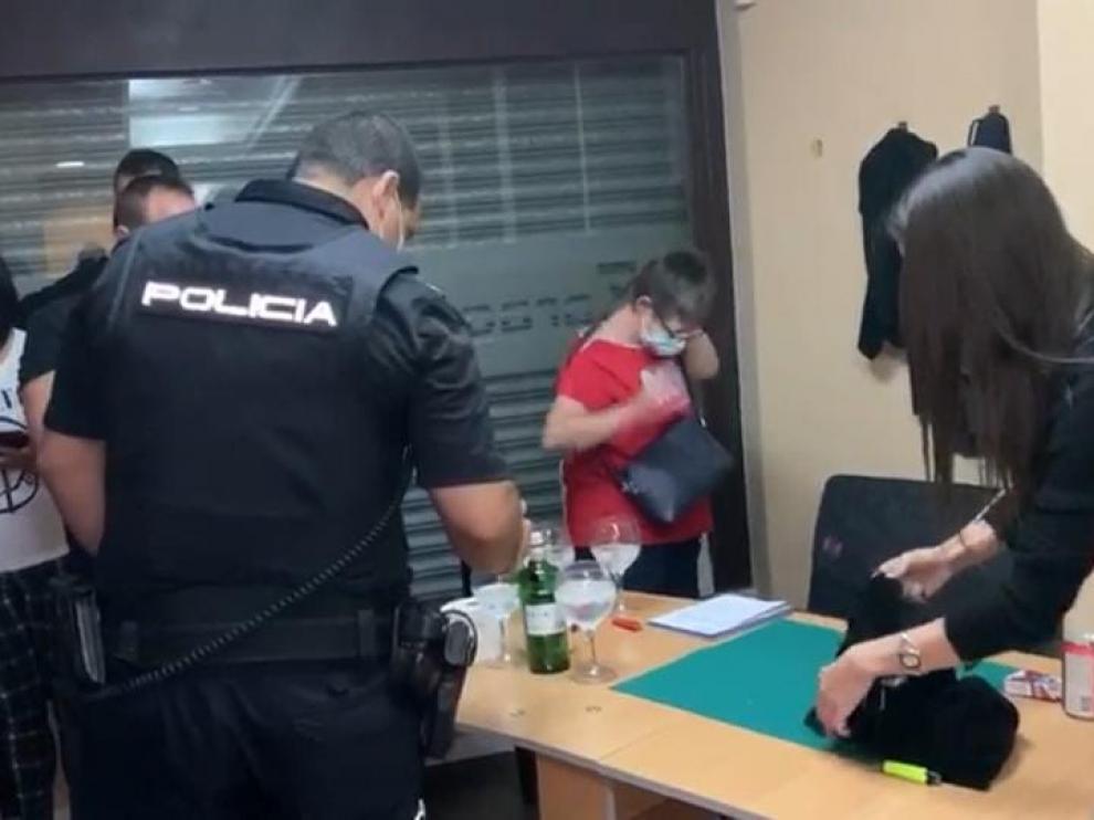 La Policía desmantela una fiesta ilegal en un local del Picarral