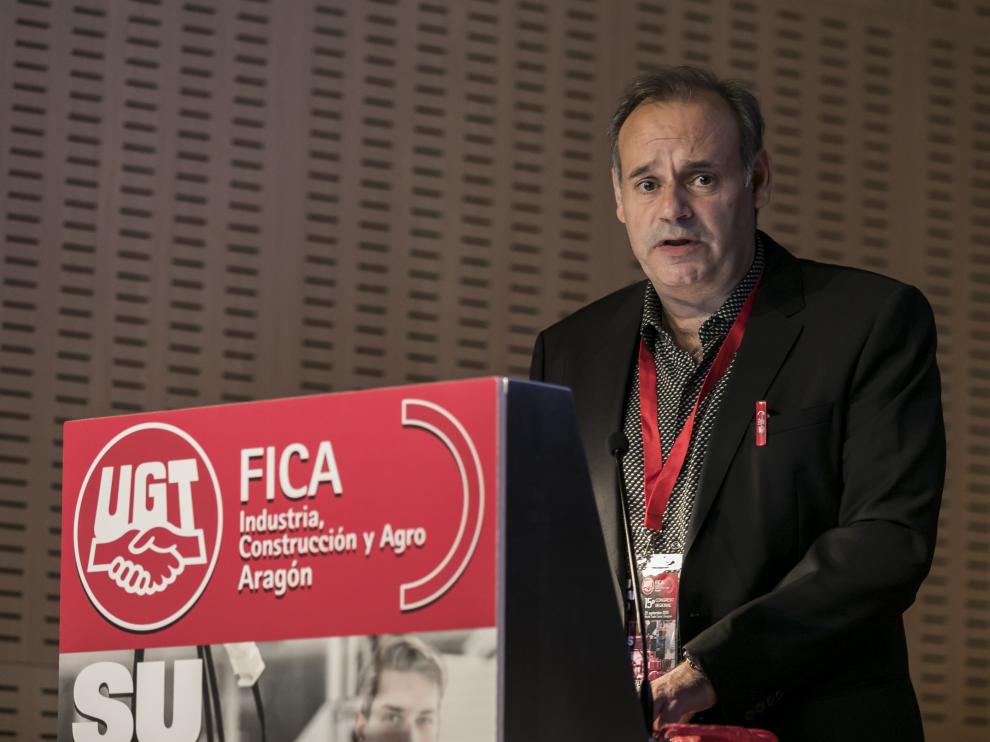 Arceiz, durante su discurso tras ser reelegido secretario general de FICA UGT-Aragón.