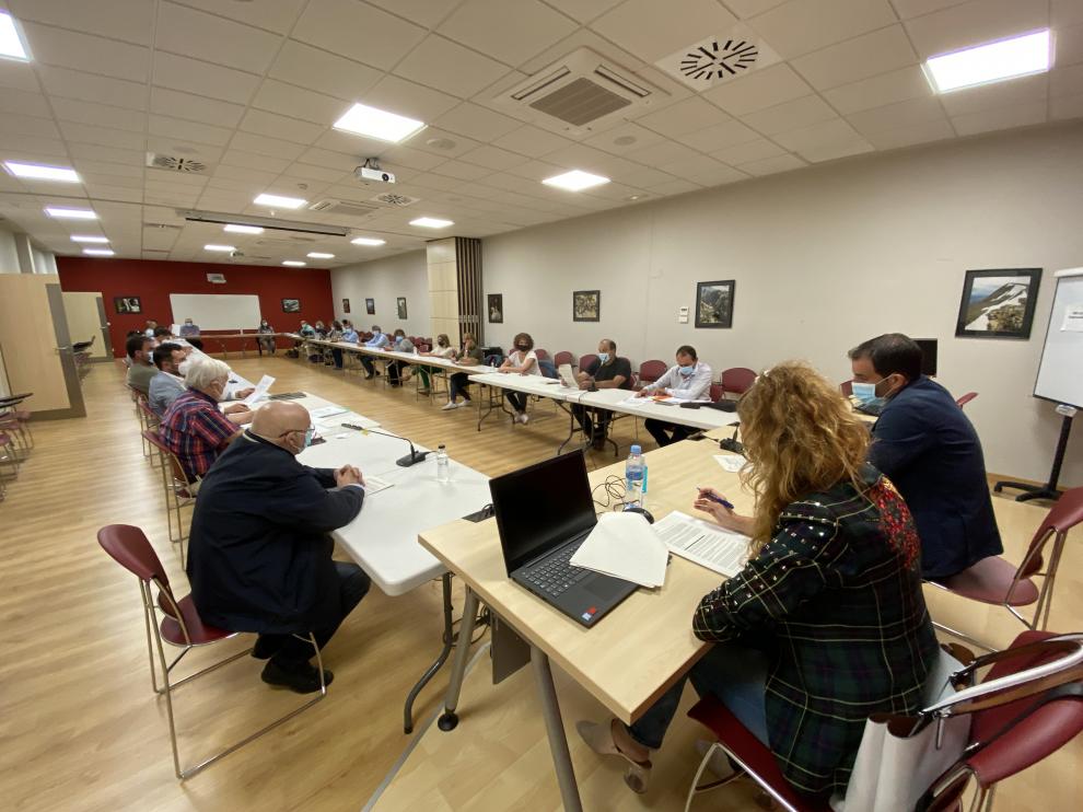 El consejo comarcal aprobó anoche además las subvenciones a ayuntamientos por la COVID-19