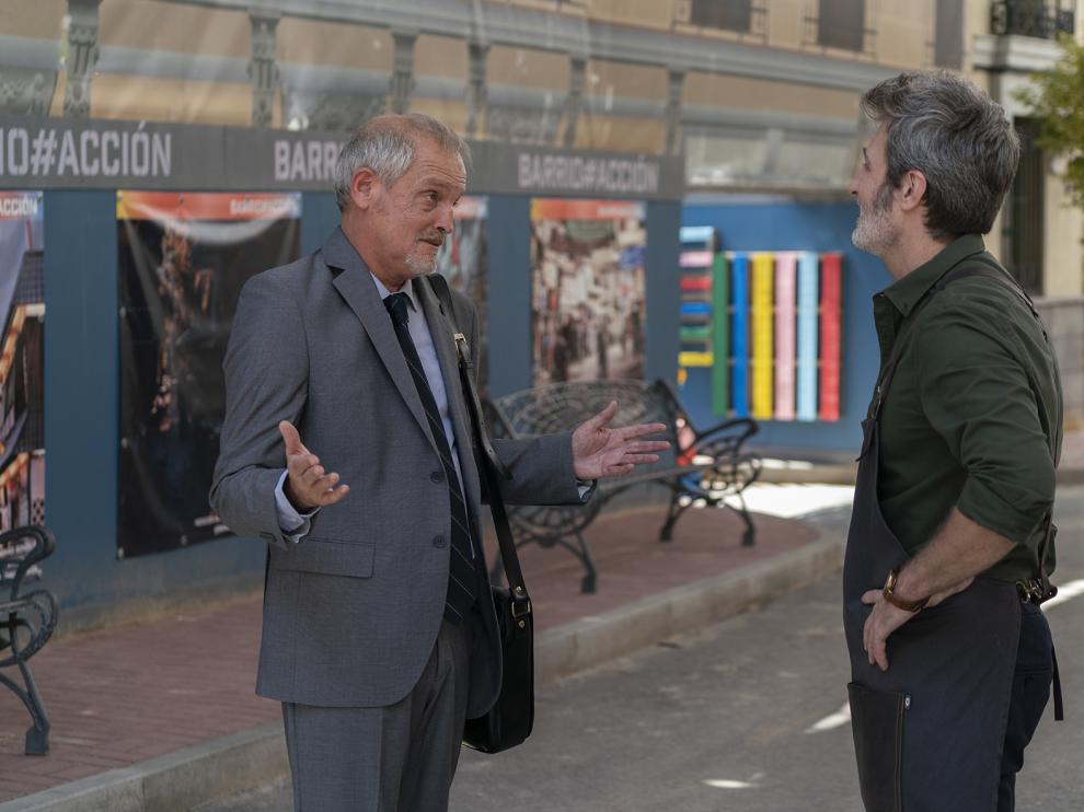 Jordi Rebellón (izquierda) en un momento de 'Mercado central'.