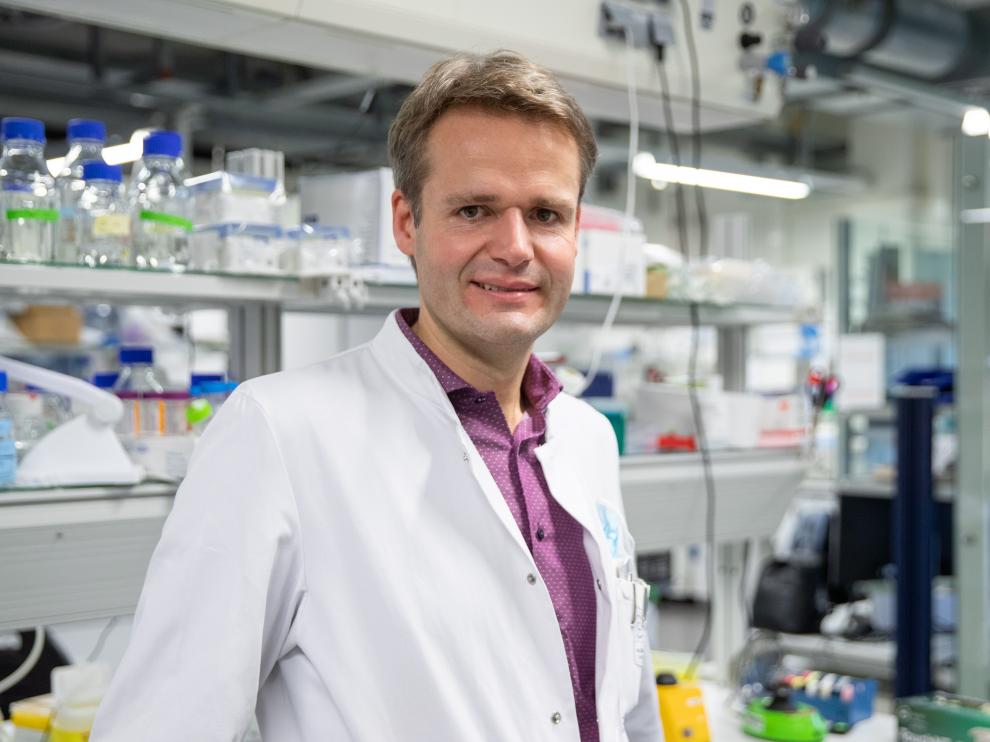 Harald Pruess, líder del grupo de investigación del Centro Alemán de Enfermedades Neurodegenerativas