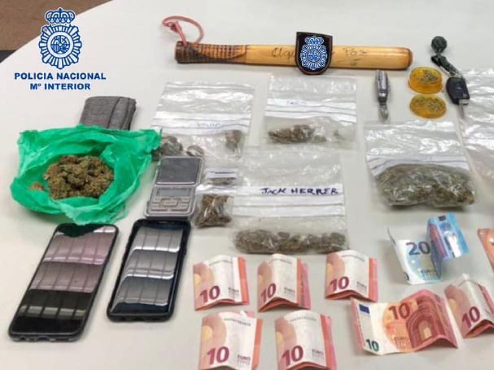 Parte del material incautado en la operación.