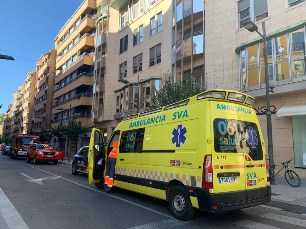 Una ambulancia en el lugar donde ha ocurrido el suceso