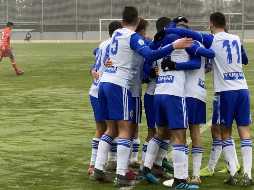 Los jugadores del RZD Aragón celebran un gol en un partido reciente.