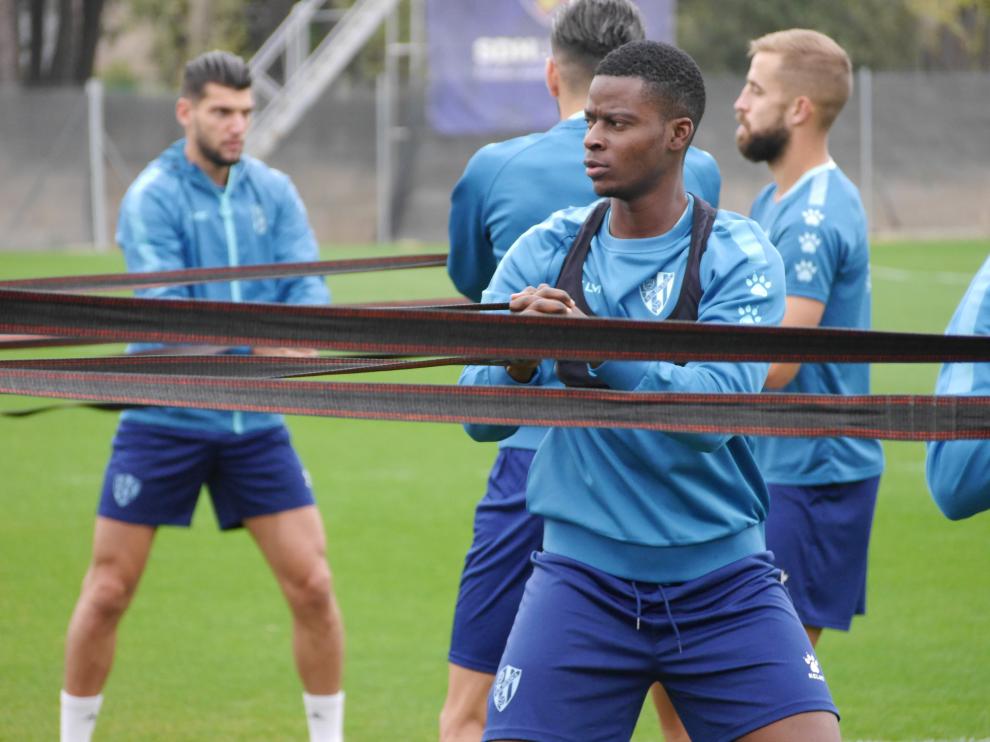 Idrissa Doumbia, durante el entrenamiento matinal de este viernes.