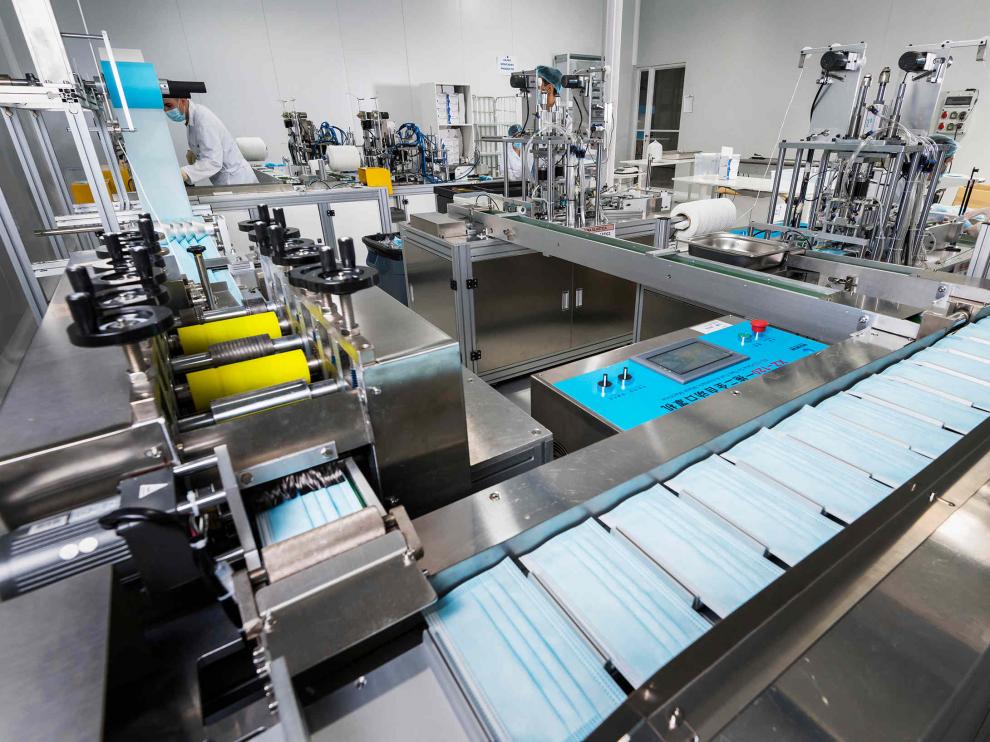 DIMA ha adaptado sus instalaciones para tener 800 metros cuadrados de nuevas salas para la fabricación de mascarillas quirúrgicas.