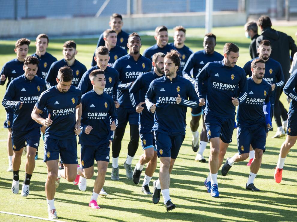 La plantilla del Real Zaragoza se ejercita esta semana en las instalaciones de la Ciudad Deportiva.