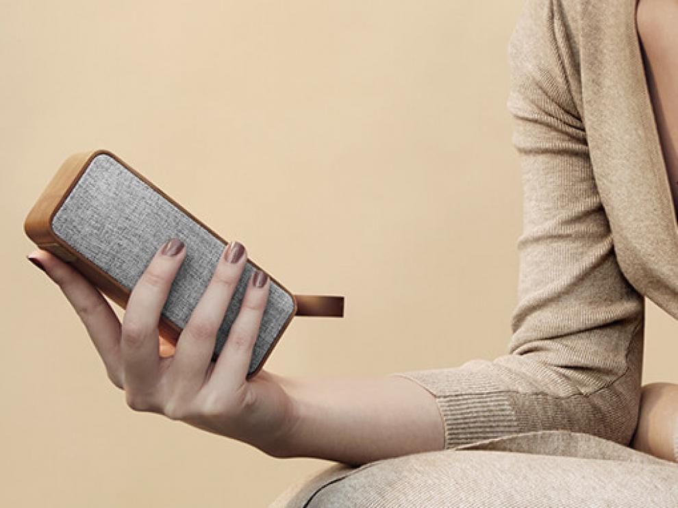 Lo mejor de este altavoz Speaker Eco Beech Wood es sin duda su cuidado diseño
