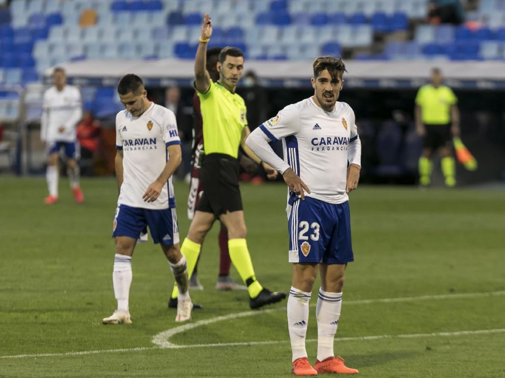 Larrazabal, en primer plano, y Tejero, detrás, dos de los nuevos titulares de Baraja anteayer domingo ante el Albacete.