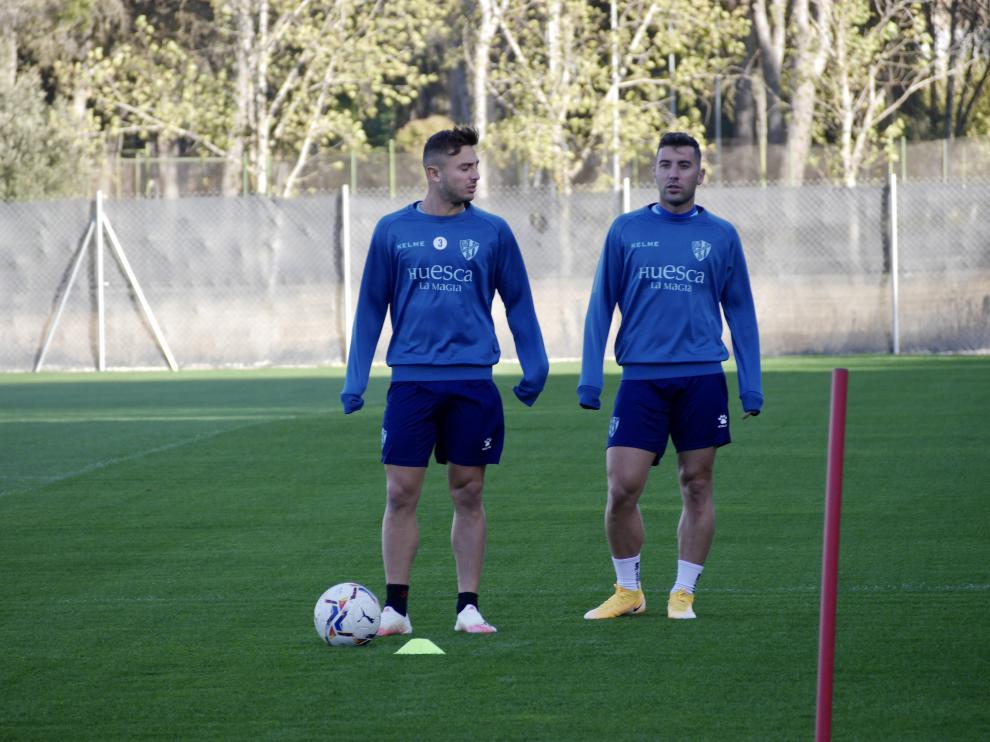 Pablo Maffeo y Borja García, dos de los refuerzos llegados esta temporada a la SD Huesca.