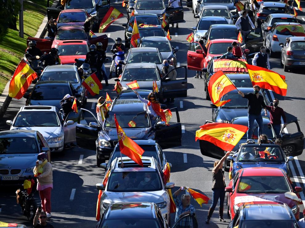 Vox anima a salir con banderas de España con motivo de la Fiesta Nacional