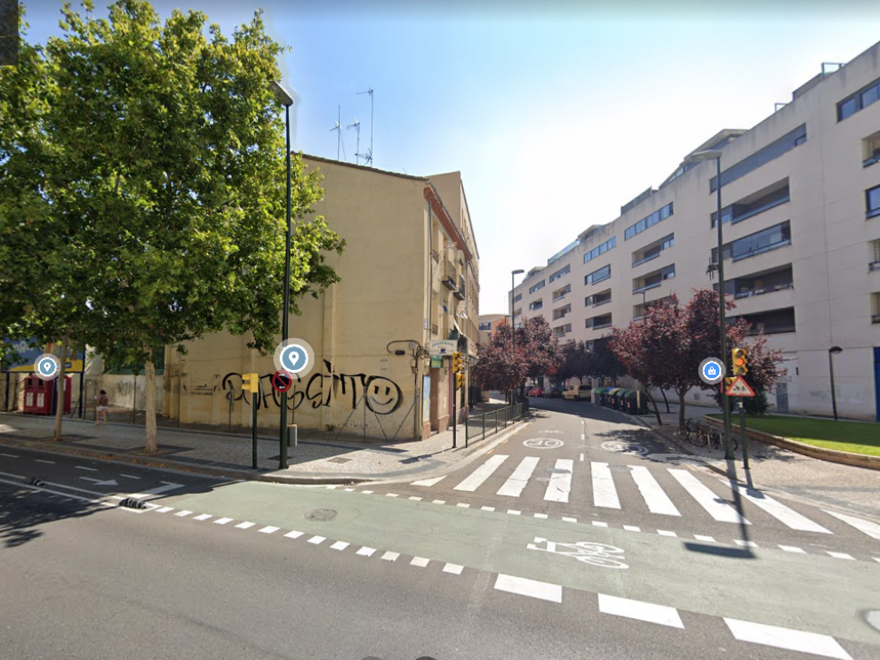 Cruce entre Camino del Vado y Avenida Puente del Pilar