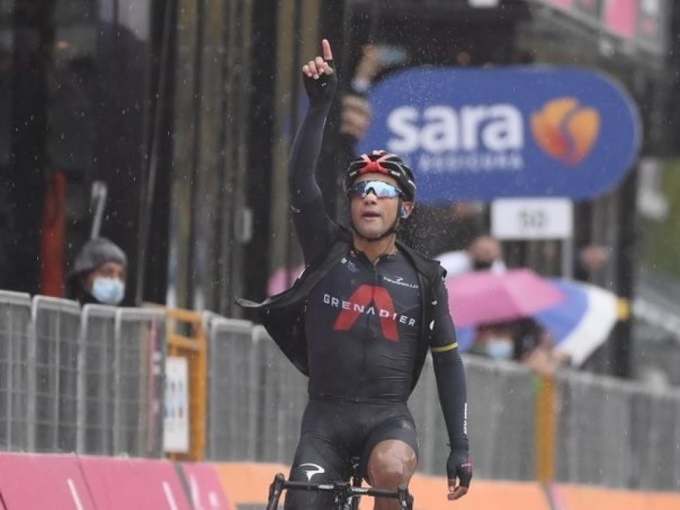 El ciclista ecuatoriano Jhonatan Narváez (Ineos Grenadiers), ganador de la etapa 12 del Giro de Italia 2020