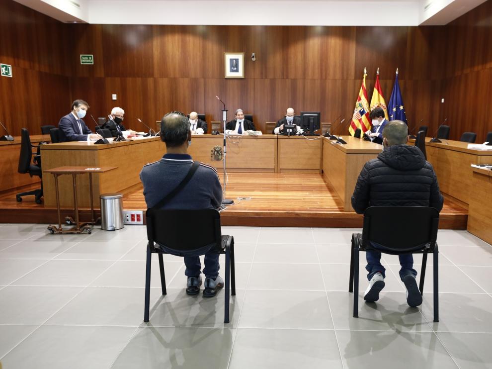 Los dos acusados, durante el juicio celebrado en la Audiencia Provincial.