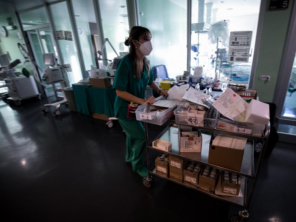 Interior de las unidades de cuidados intensivos del Hospital Clínico de Zaragoza.