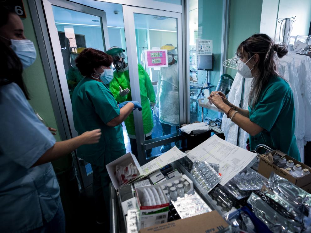 Interior de las unidades de cuidados intensivos del Hospital Clínico de Zaragoza.