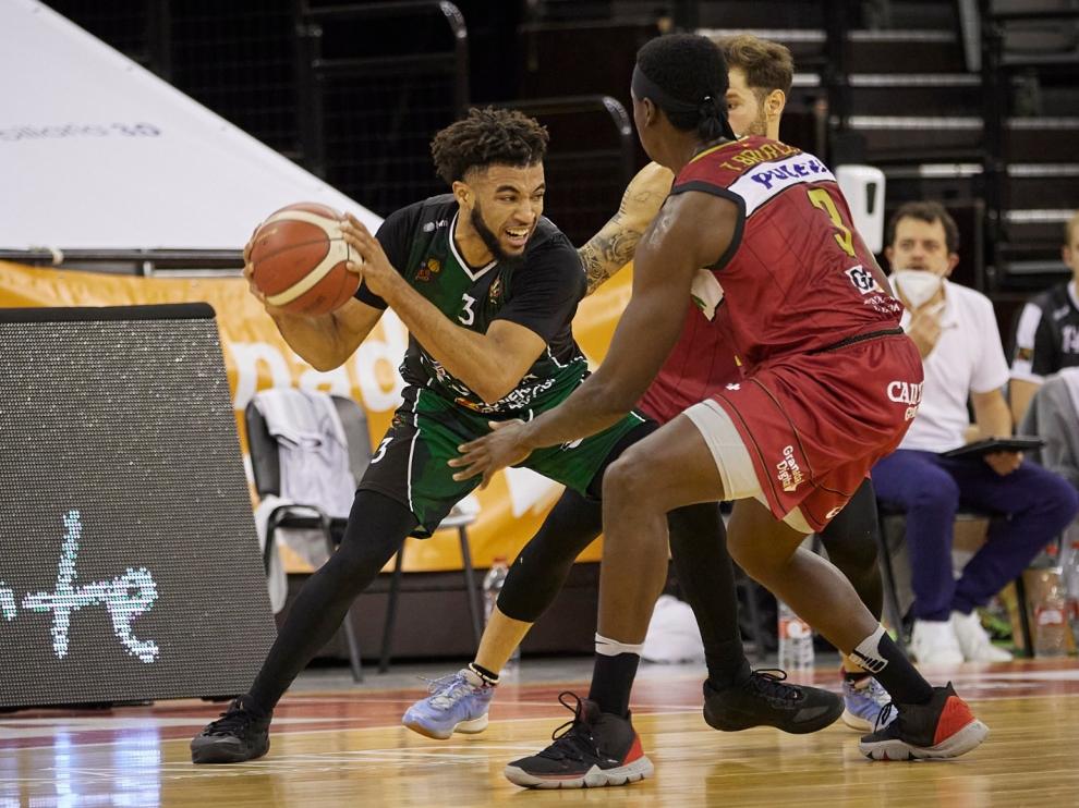 Olin Carter, del Levitec, durante el partido contra el Granada.
