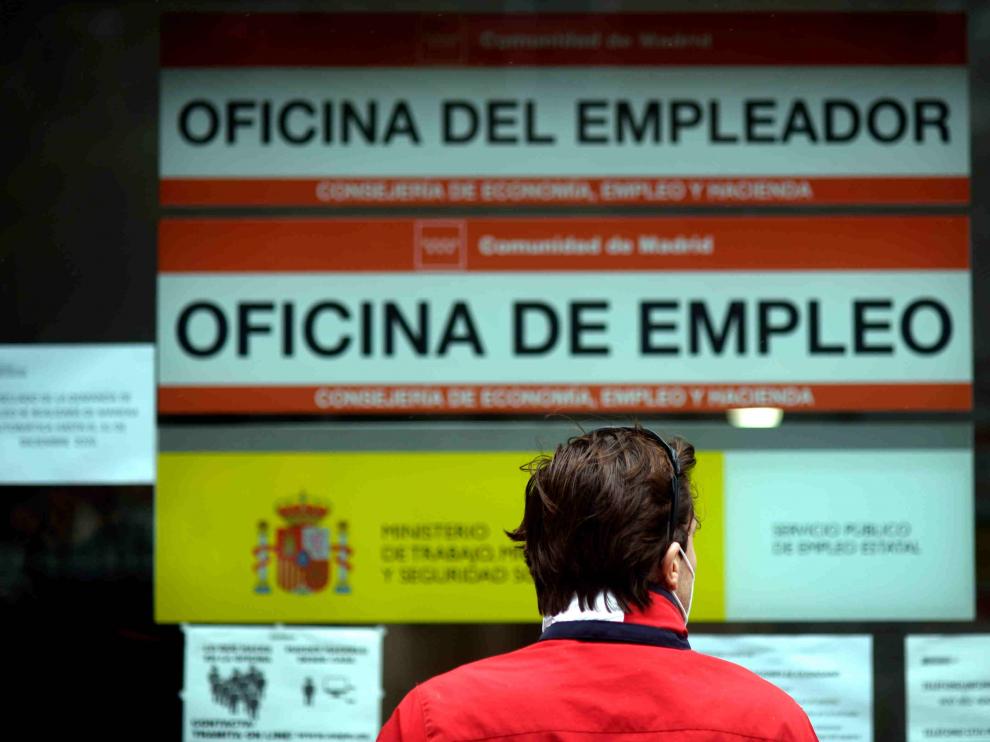 Una persona en una Oficina de Empleo en Madrid