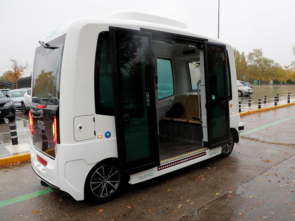 Autobús sin conductor para el transporte universitario
