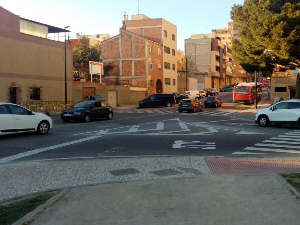 Cruce de la calle de Alhama de Aragón con la de Zafiro, en La Paz.