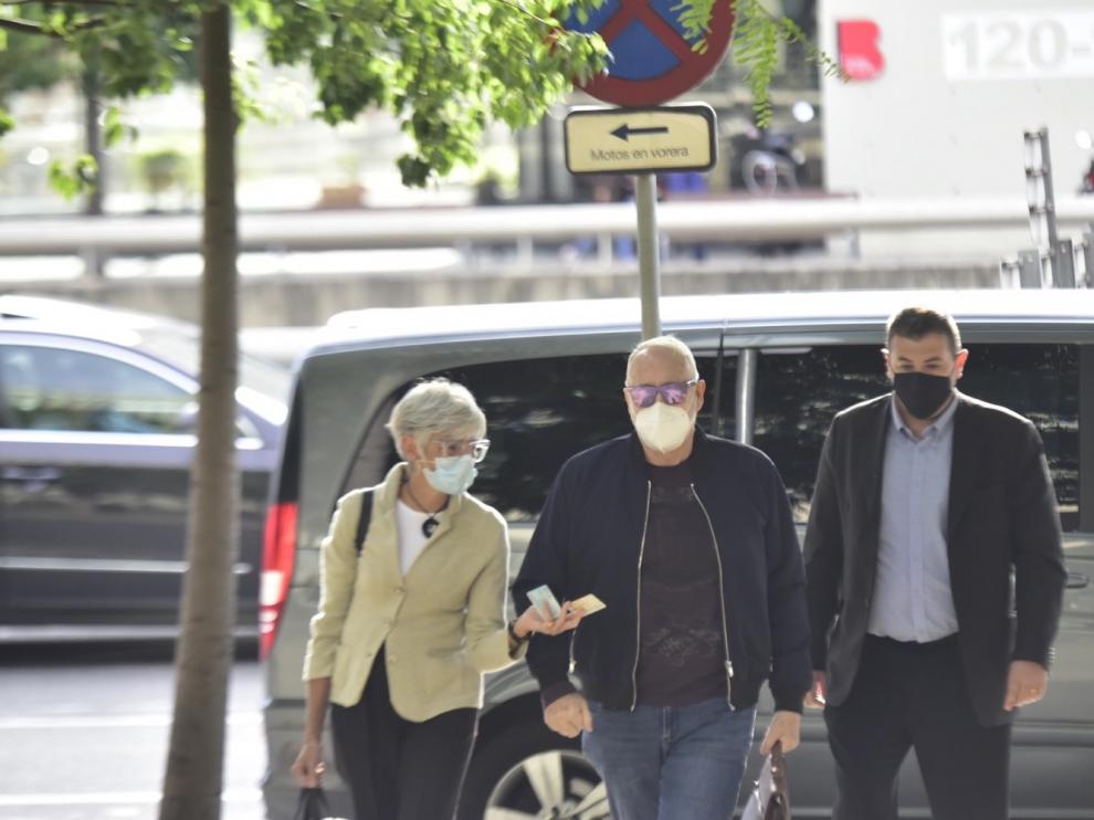Josep Maria Mainat, este domingo, a su llegada a los juzgados.
