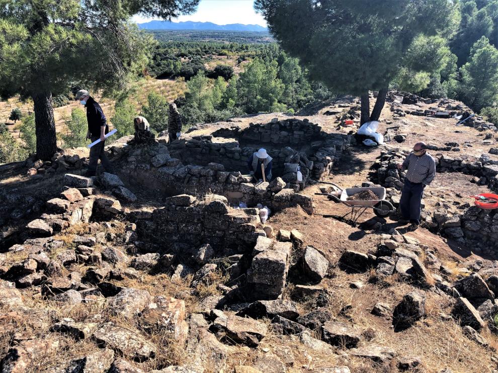 Excavación del yacimiento de 'Els Castellans', entre Cretas y Calaceite.