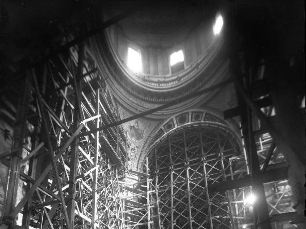 Andamios durante las obras de reforma de la basílica del Pilar