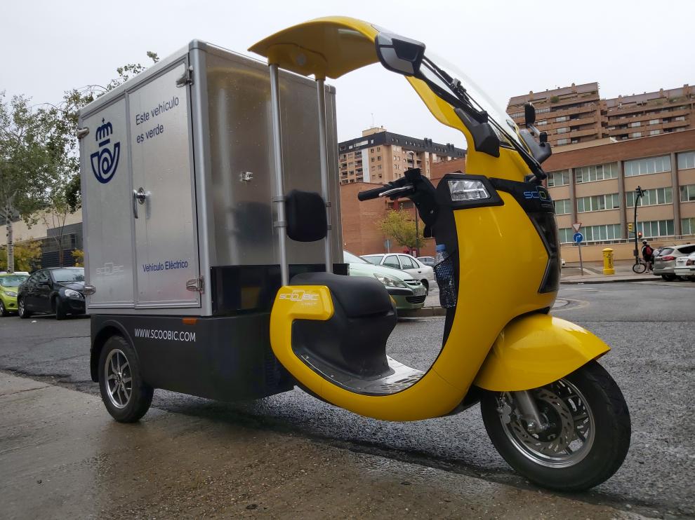 Nuevo ciclomotor isotermo de Correos