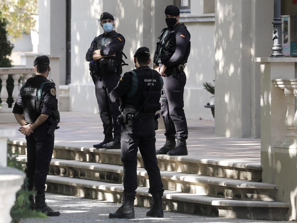 Varios detenidos por desvío de fondos para gastos Puigdemont