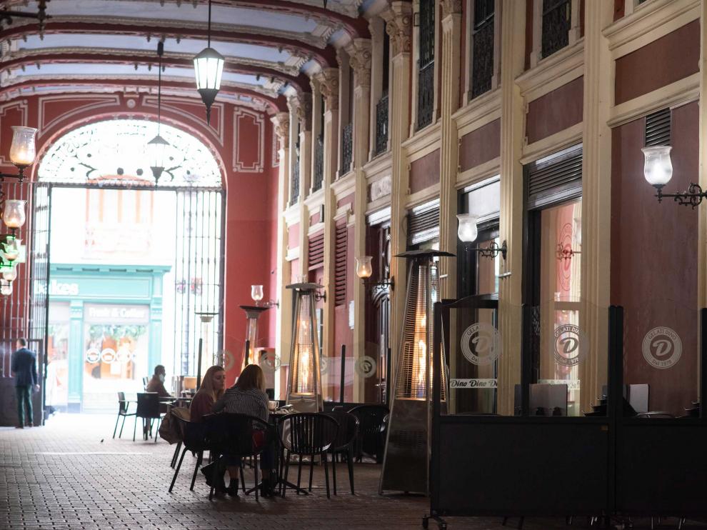 El pasaje del Ciclón, esta semana, con algunas de sus terrazas abiertas.