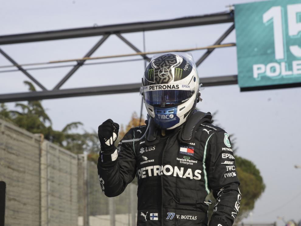 Valtteri Bottas celebra su clasificación.