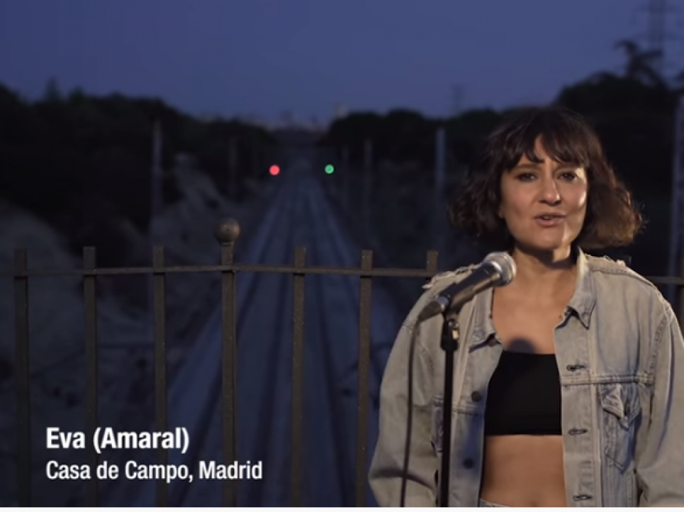 Eva Amaral, en un frame del videoclip