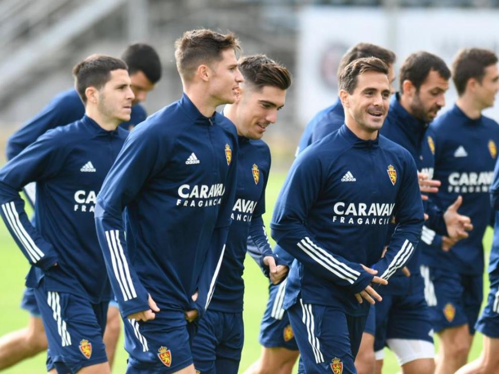 Vigaray, con Ros y Larrazabal, en el inicio del entrenamiento de este viernes en la Ciudad Deportiva.