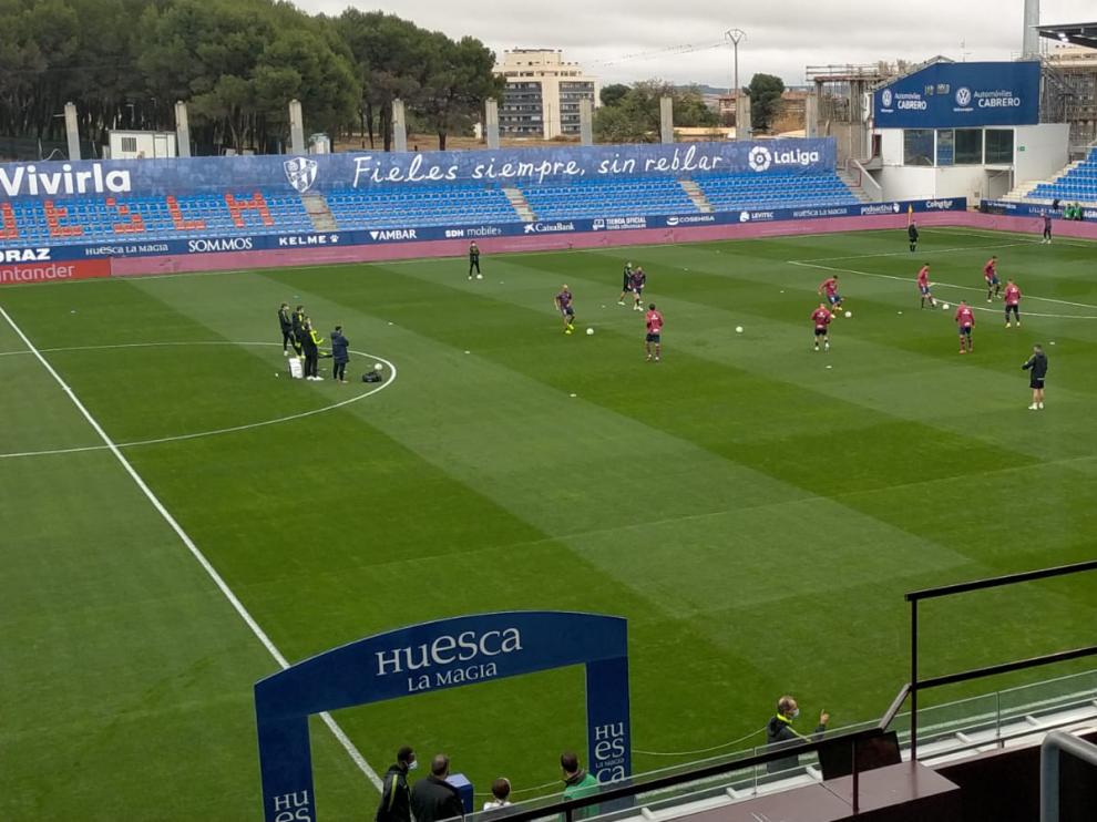Calentamiento de la SD Huesca previo al partido con el Eibar.