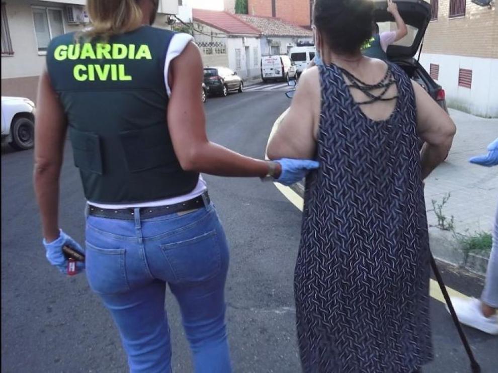La investigada, en el momento de la detención.