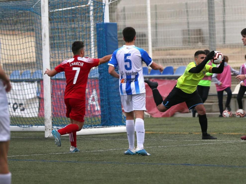 Imagen del partido entre el Ejea y el Amistad.