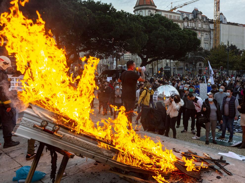 Protestas contra las medidas anti-covid del gobierno portugués.