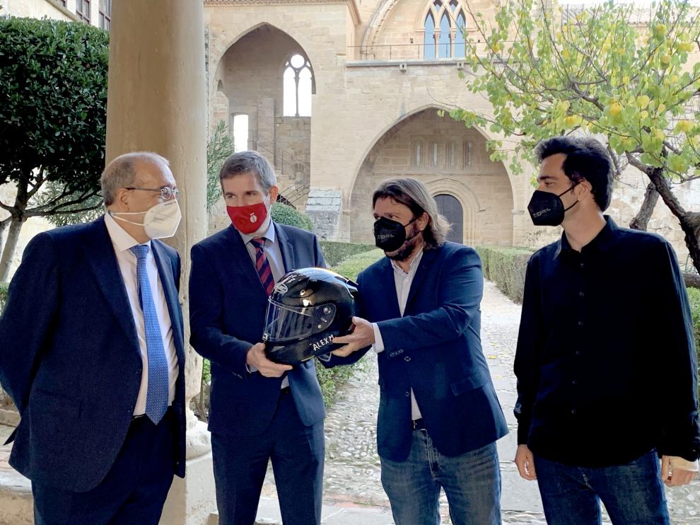 Manuel Rando, durante su reunión con productores de 'Centauro', la película que Netflix rueda en Alcañiz.