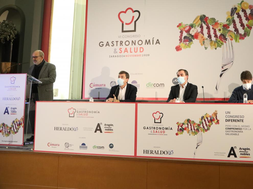 Los ponentes dialogaron sobre aspectos reseñables de la industria vinícola tras explicar sus trabajos.